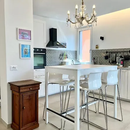 Casa Prima Gardenia Lägenhet *