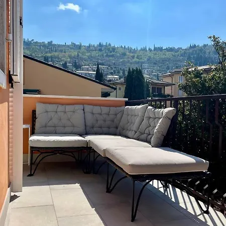 Apartment Casa Prima Gardenia Torri Del Benaco